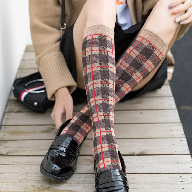 

Y-Z custom design fashion slouch women sublimation print cotton knee high warm socks manufacturer