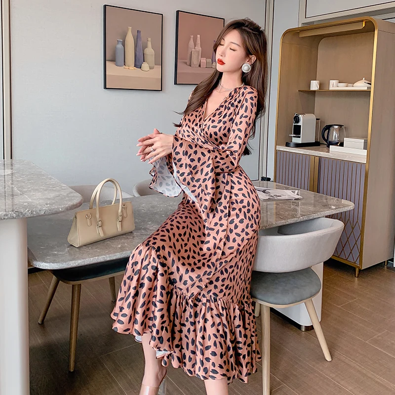 

5167 Spring Fall 2022 Wholesale Price V Neck French Ruffle Leopard Dress Print Ruffle Maxi Women Dresses