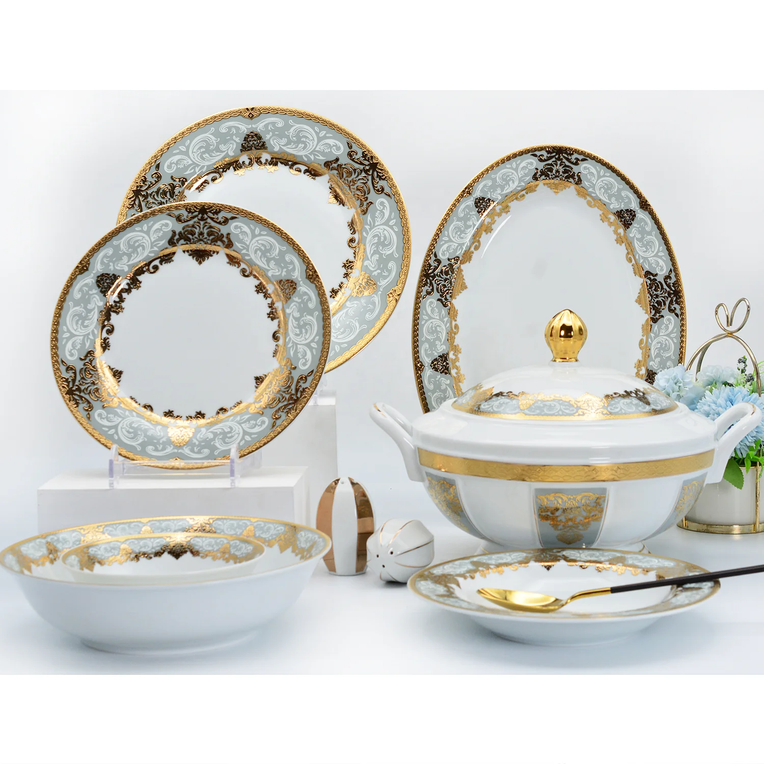 

98 pcs embossed gold design dinner set porcelain luxury bone china royal tableware