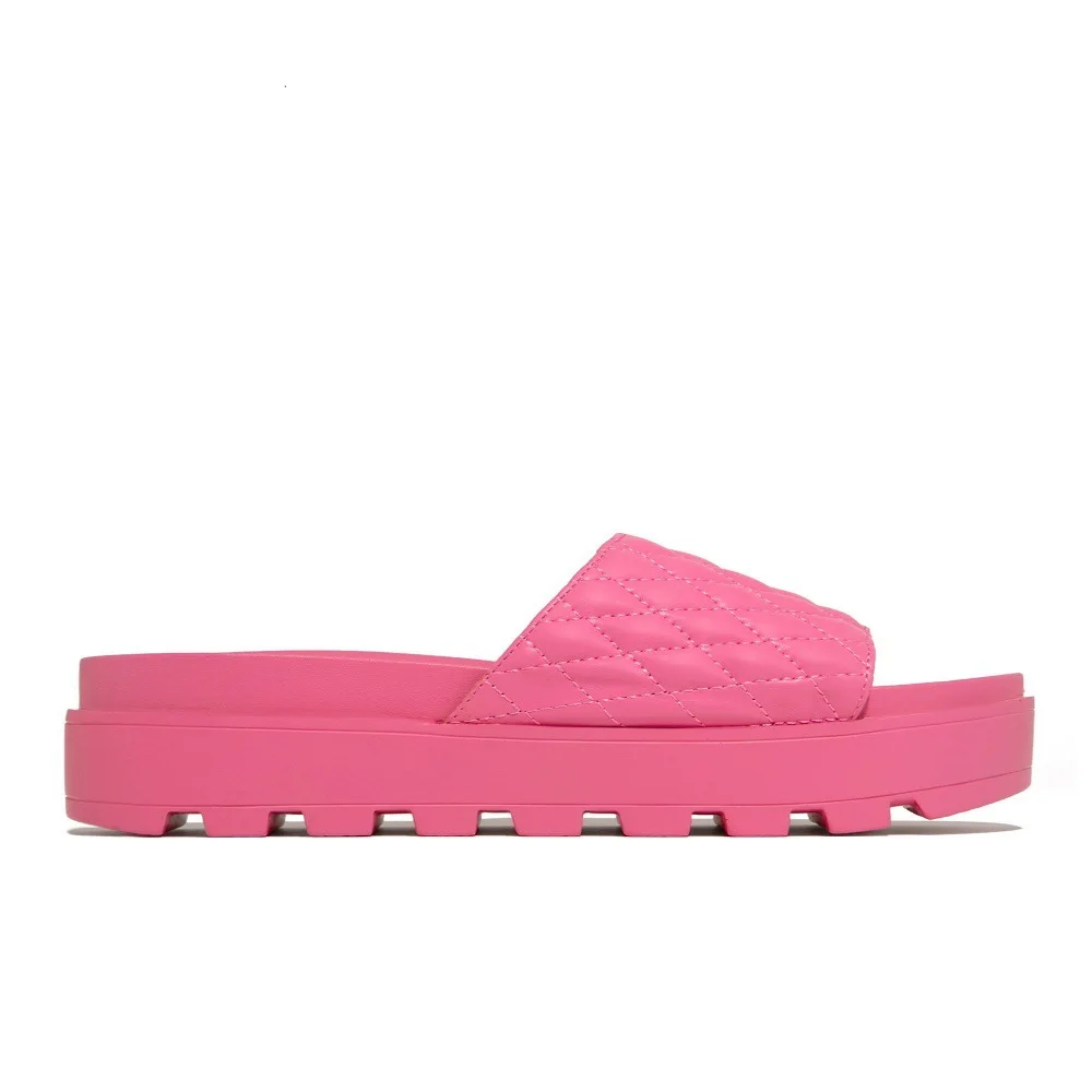 

2021 summer's best selling flat heel and thick sole sandals for women