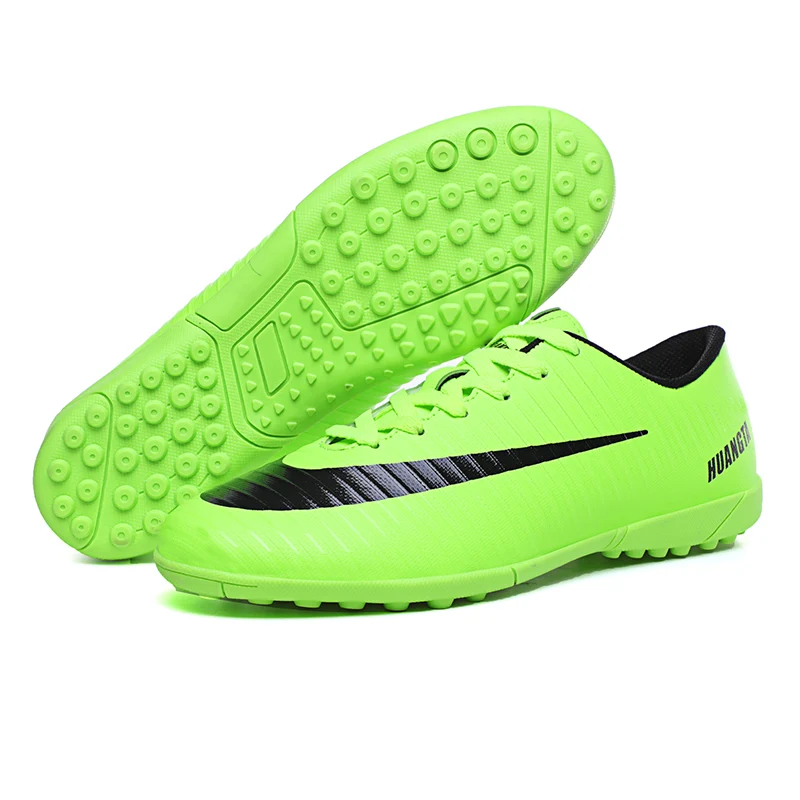 

The new high-top shoes, men and women broken nail soccer training shoes student