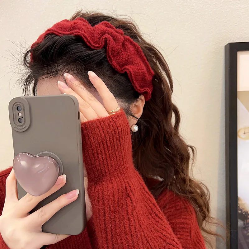 

New Year Knitted Wool High Cranial Top Pleated Female Red Woolen Thread Headband Fascia per capelli