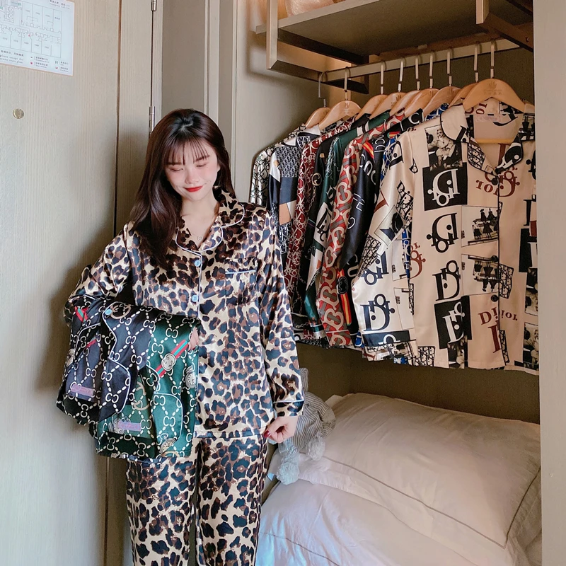 

Fall Sleep Wear Lady 2 Piece Nightwear Rayon Nighty Home Clothes Silk Pyjama Designer Inspired Pajama Satin Night Suit For Women, Picture shows