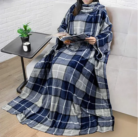 

2023 Fast Delivery Hot Selling Premium Warm Cozy Extra Soft Patterns Fleece Tv Blanket With Sleeves
