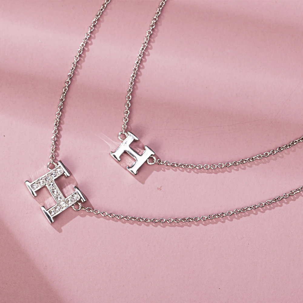 

YN10092 Crystal Alloy Chain Letter Pendant Necklace H Shaped Letters Necklace Women Jewelry Initial Necklace