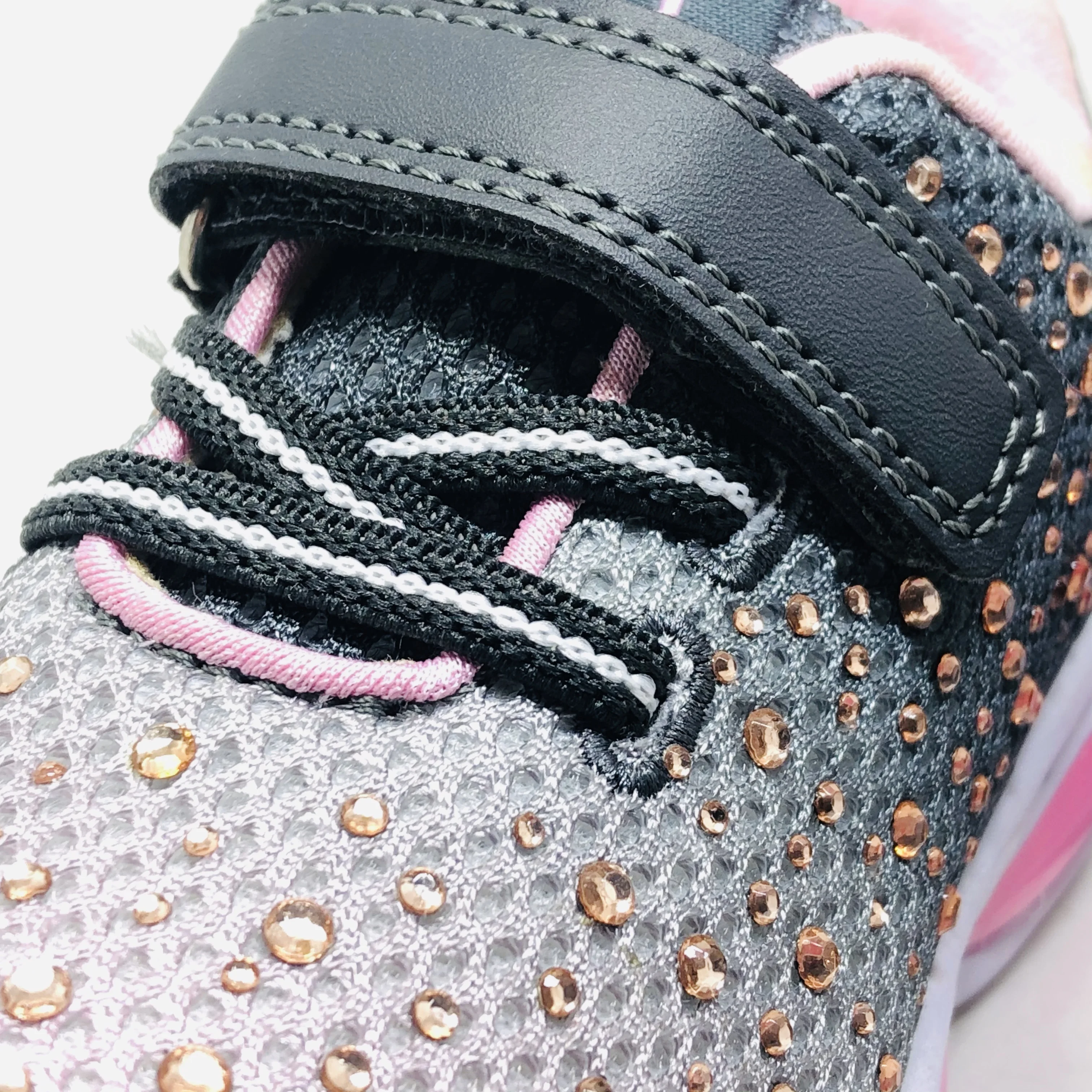 Cartoon children's shoes for girls.jpg