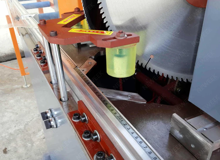 NEWEEK 45 90 degree double saw blade aluminum corner picture frame cutting machine