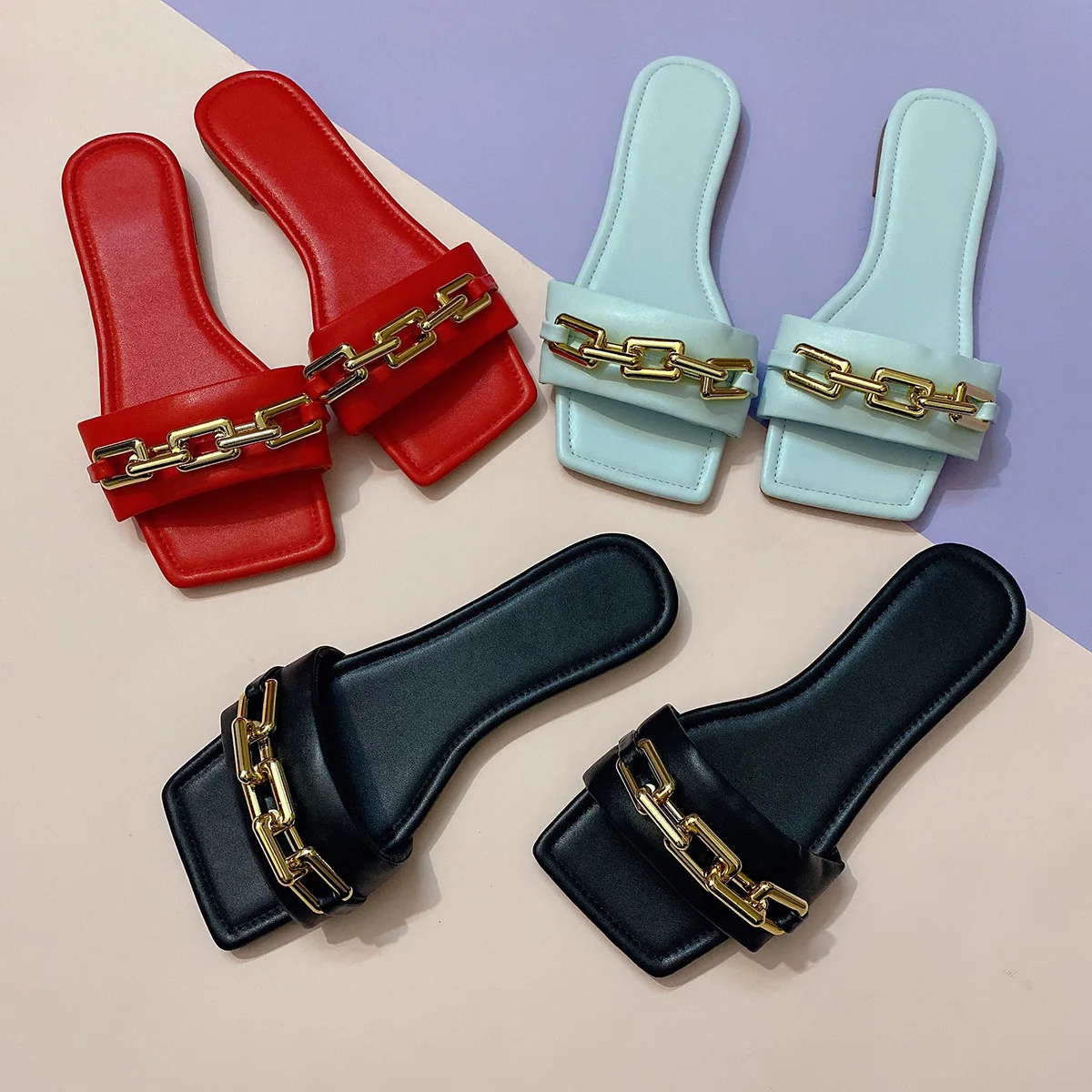 

2021 Hot Sale fashion Imitation leather flat bottom slipper with gold chain decoration MS 158, Black