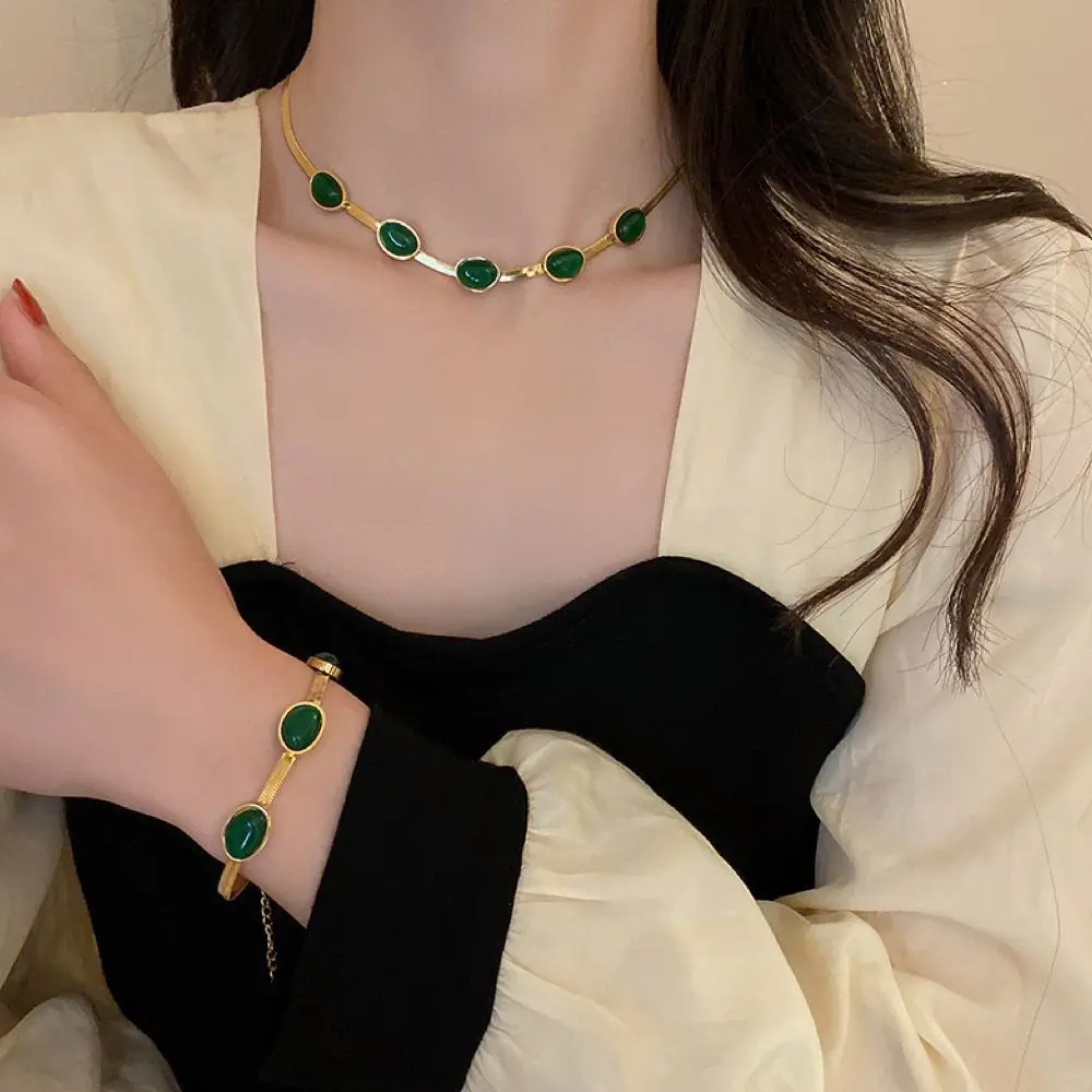 

New Luxury Fashion Waterproof and Sweatproof Emerald Necklace Bracelet Earrings Stainless Steel Jewellery Set