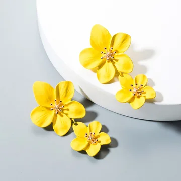 

2021 Amazon Hot Sale New Boho Inkjet Metal Stud Earrings With Double Peach Flower Earrings For Women Fashion Jewelry