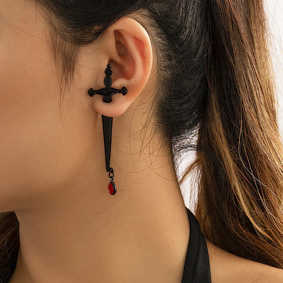 

IN Stocks! Fashion Jewelry Earrings Vintage Gothic Dagger Kinitial Earring Trendy Black Sword Stud Earring For Girls