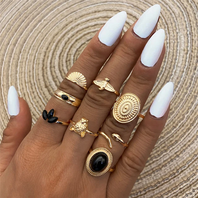 

Fashion Gold Round Black Stone Rings Set Vintage Animal Tiger Knuckle Rings Finger Ring 2021 Trend Jewelry For Women
