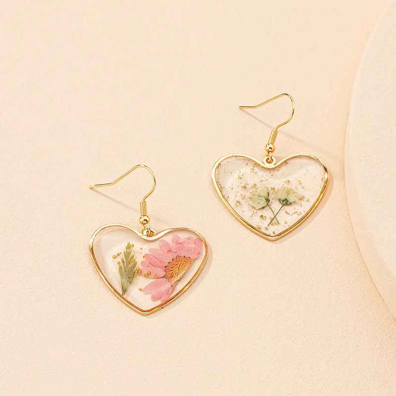 

Transparent Resin Earrings Dried Flower Earrings Heart Pendant Earrings for Women