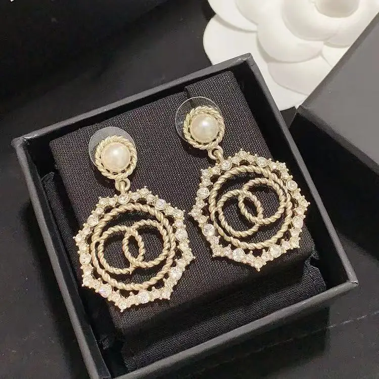 

925 silver needle earrings new wild fashion diamond earrings letter C earrings jewelry girls women, Picture shows