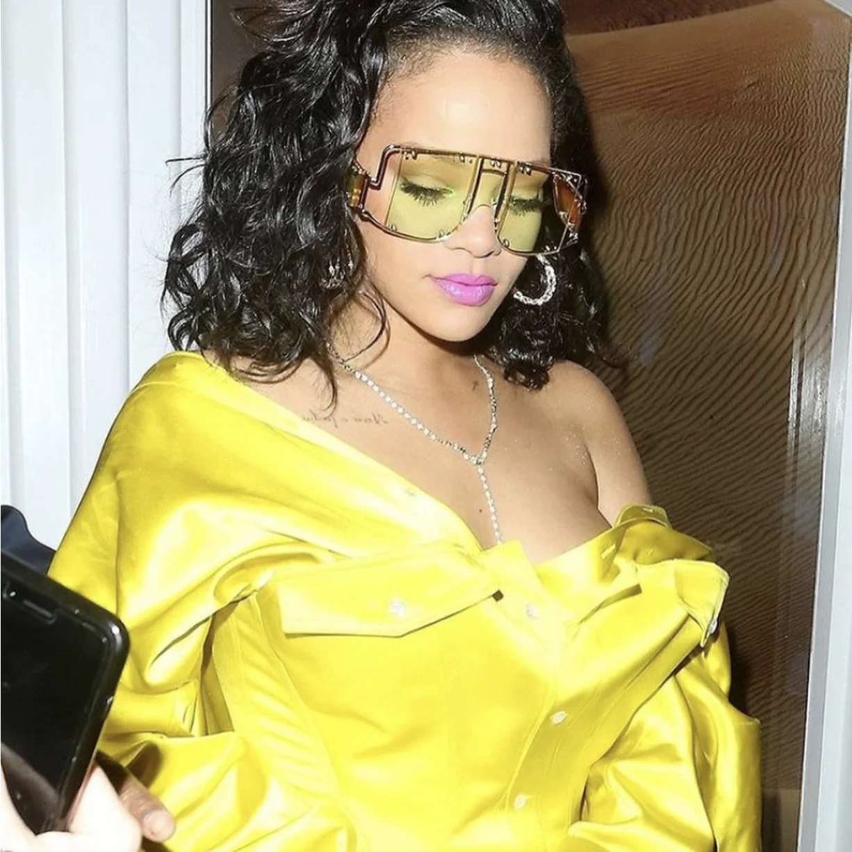

Guvivi New One Piece Lenses Oversized Sunglasses UV400 Designer Sunglasses Custom Luxury Wholesale Fashion Sunglasses 2020