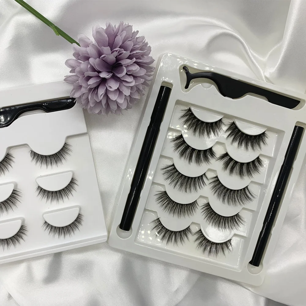

Self Adhesive Eyelashes Set Magic Eyeliner Eyelashes No Magnet No Glue Lashes