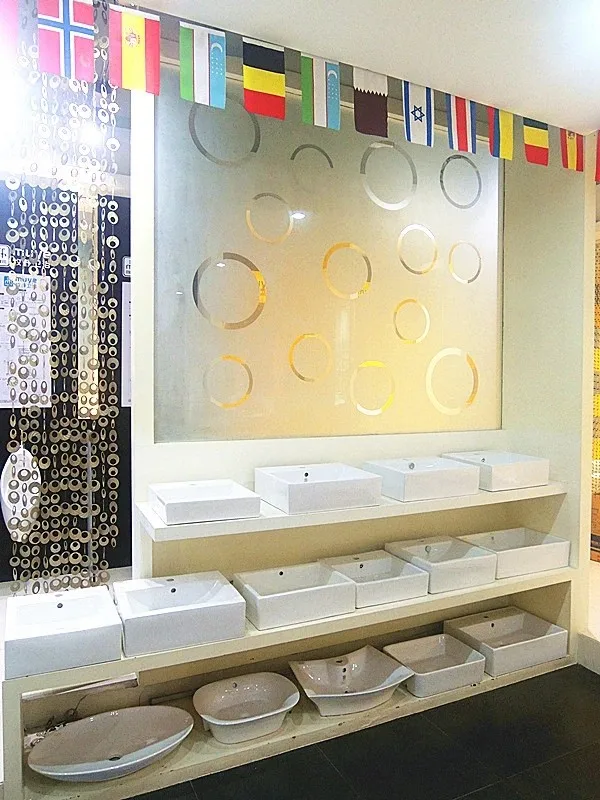 
2019 Chinese Modern Porcelain Bathroom Standard Size Price Flush Squat Toilet 