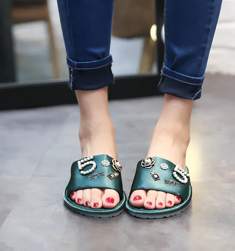 

Fashion PVC Slides For women indoor outdoor bath Slides Footwear New Design Of Colored Diamonds Vamp Summer Beach Lady Slippers, As pictures shown