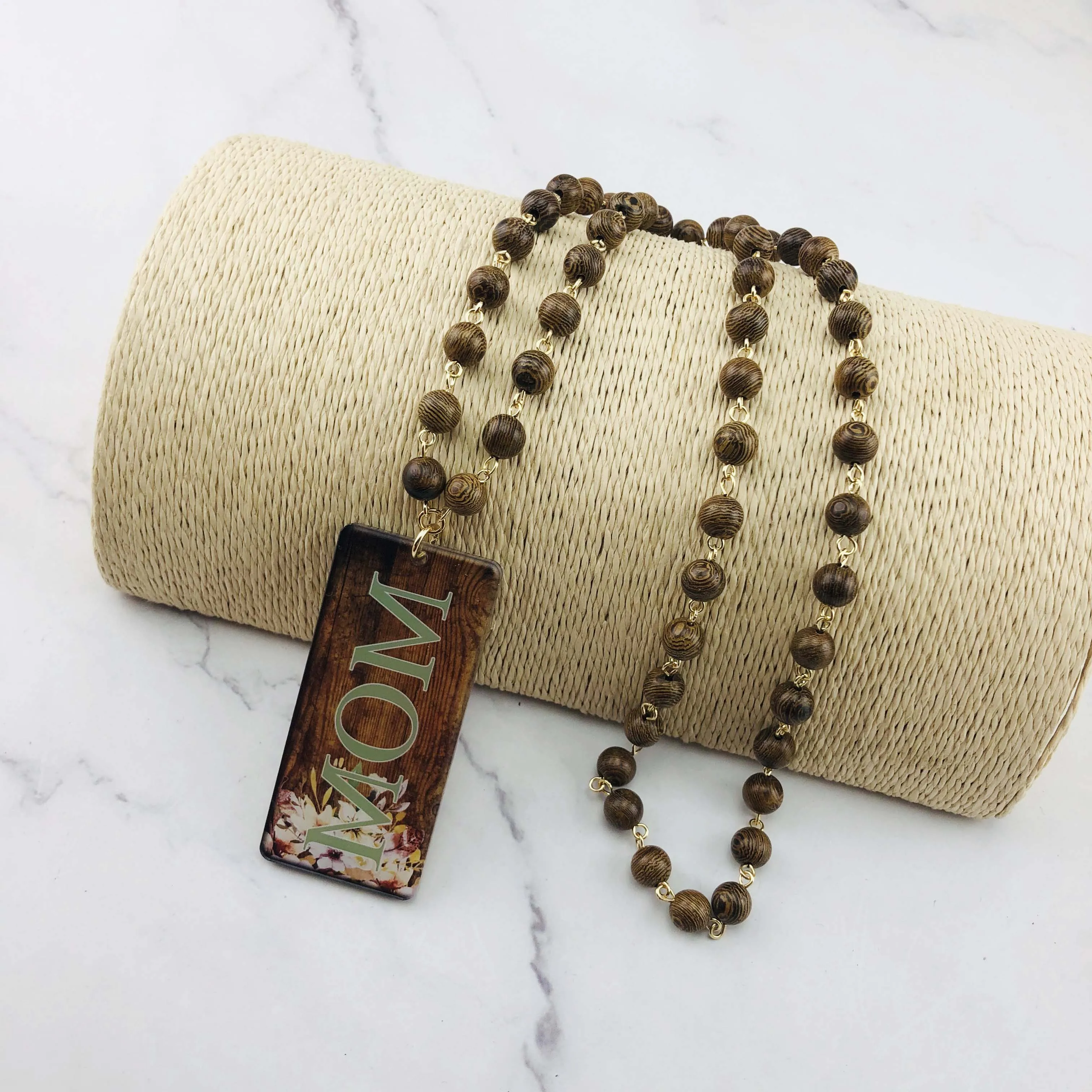 

Personalized monogram MOM pendent rosary necklace, Do color as your request