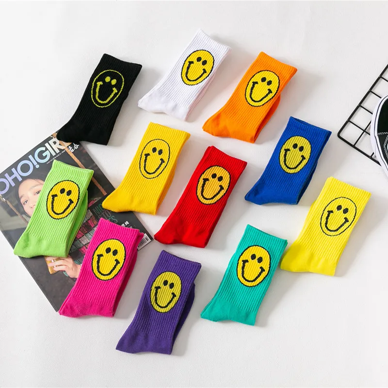 

2021 fashion wholesale designer cotton winter warm thermal cute korean sports smile happy face socks for woman