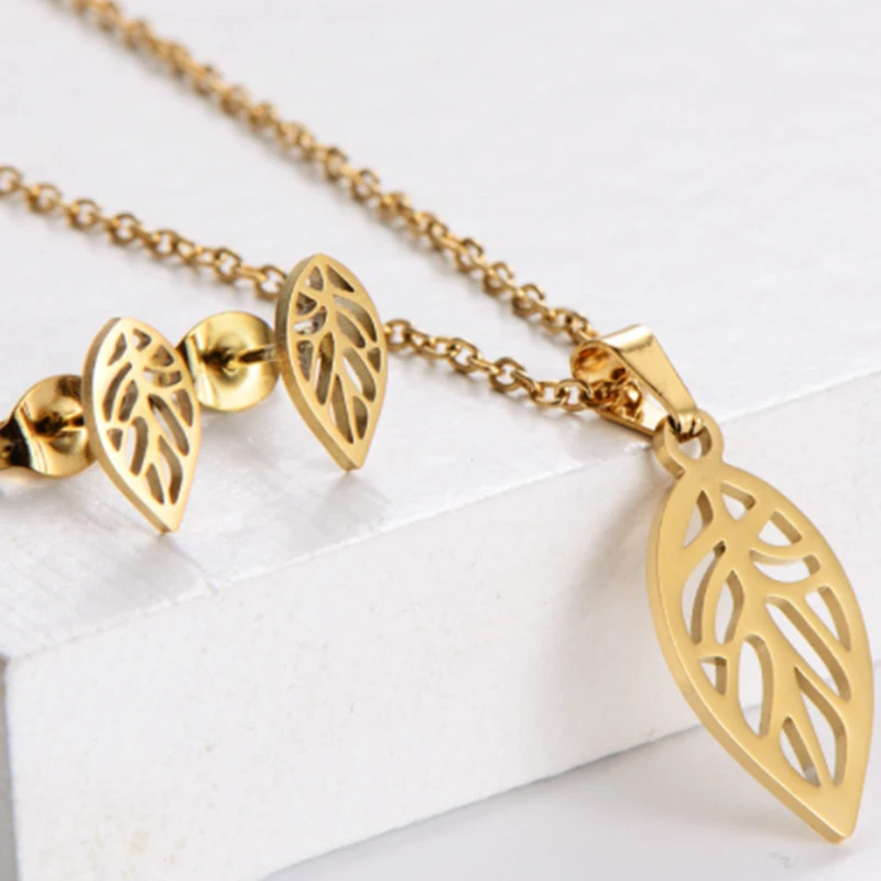 

G Style round stainless steel jewelry sets for women pendant necklace earring Wholesale sets