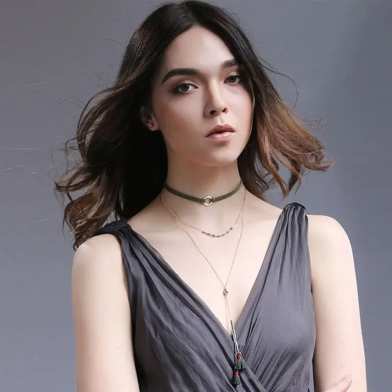 

High quality yiwu factory stock long charm choker necklace for ladies, Shiny gold