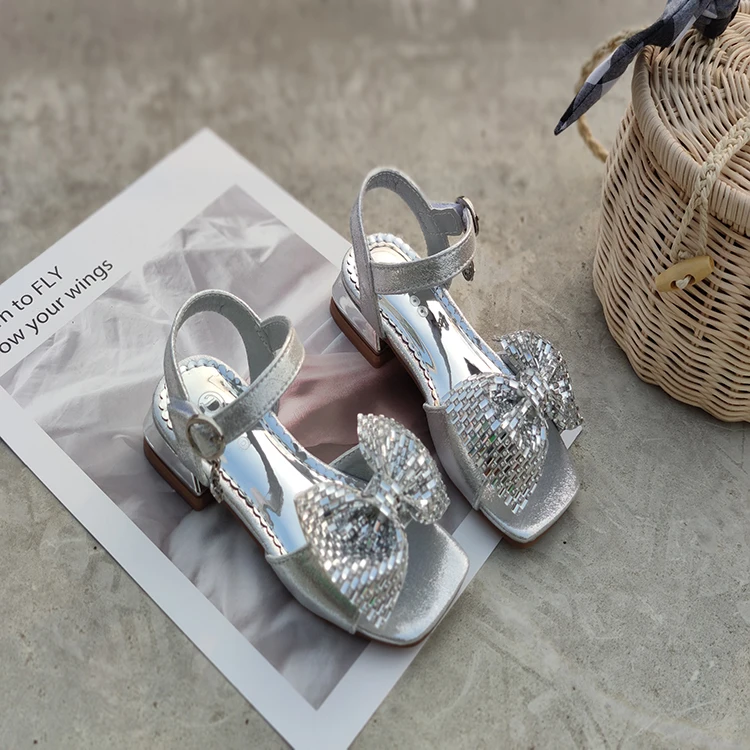 

Girls' sandals 2021 summer new style children's soft-soled fashion crystal bow girls western style princess shoes