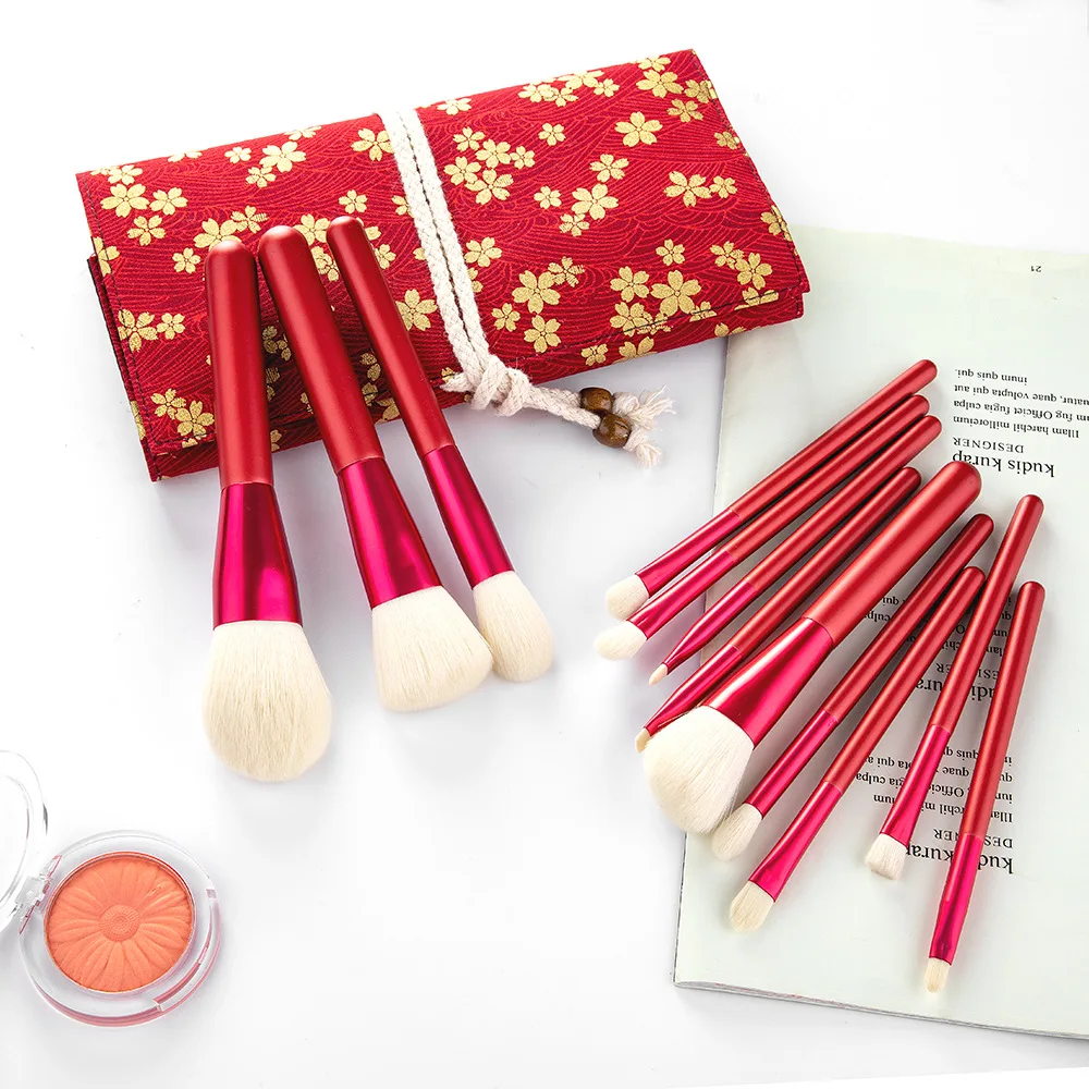 

2021 New Arrival Chinese style 12pcs eyeshadow brush highlighter powder makeup brush set, Red