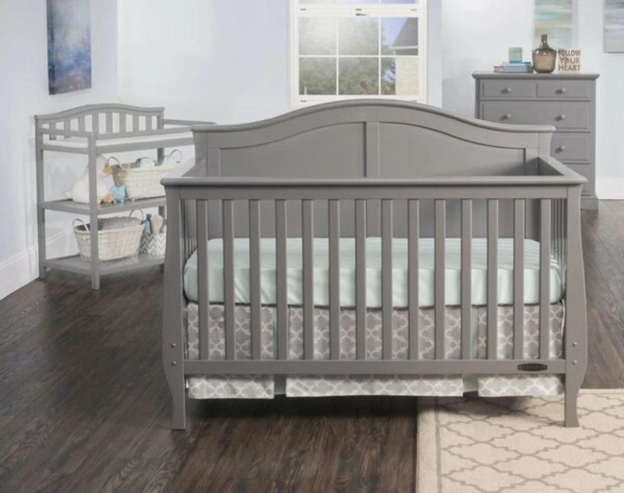 
America style pine wood high quality wooden baby crib 