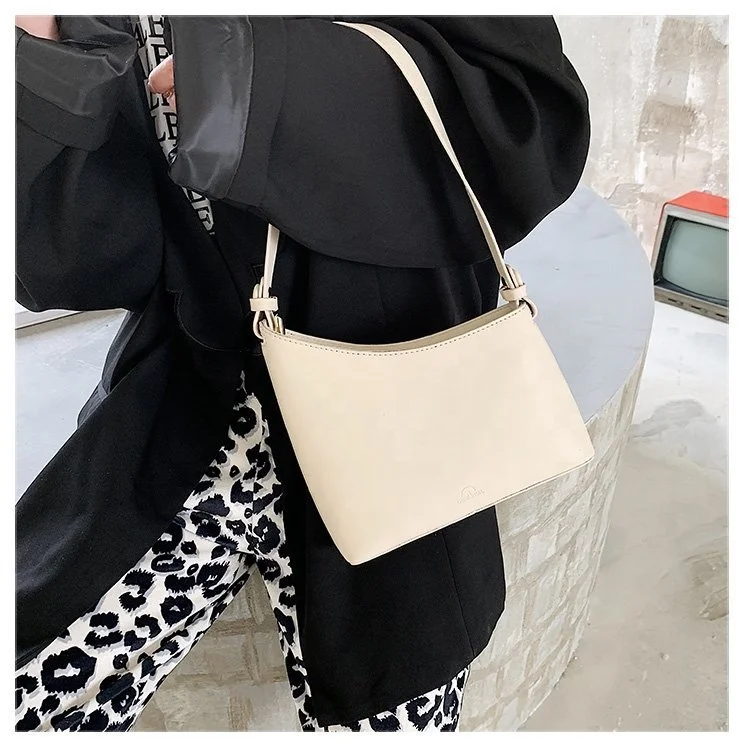 

Elegant Messenger Bags Famous Brand Women Shoulder Messenger bags PU Handbags For Girls