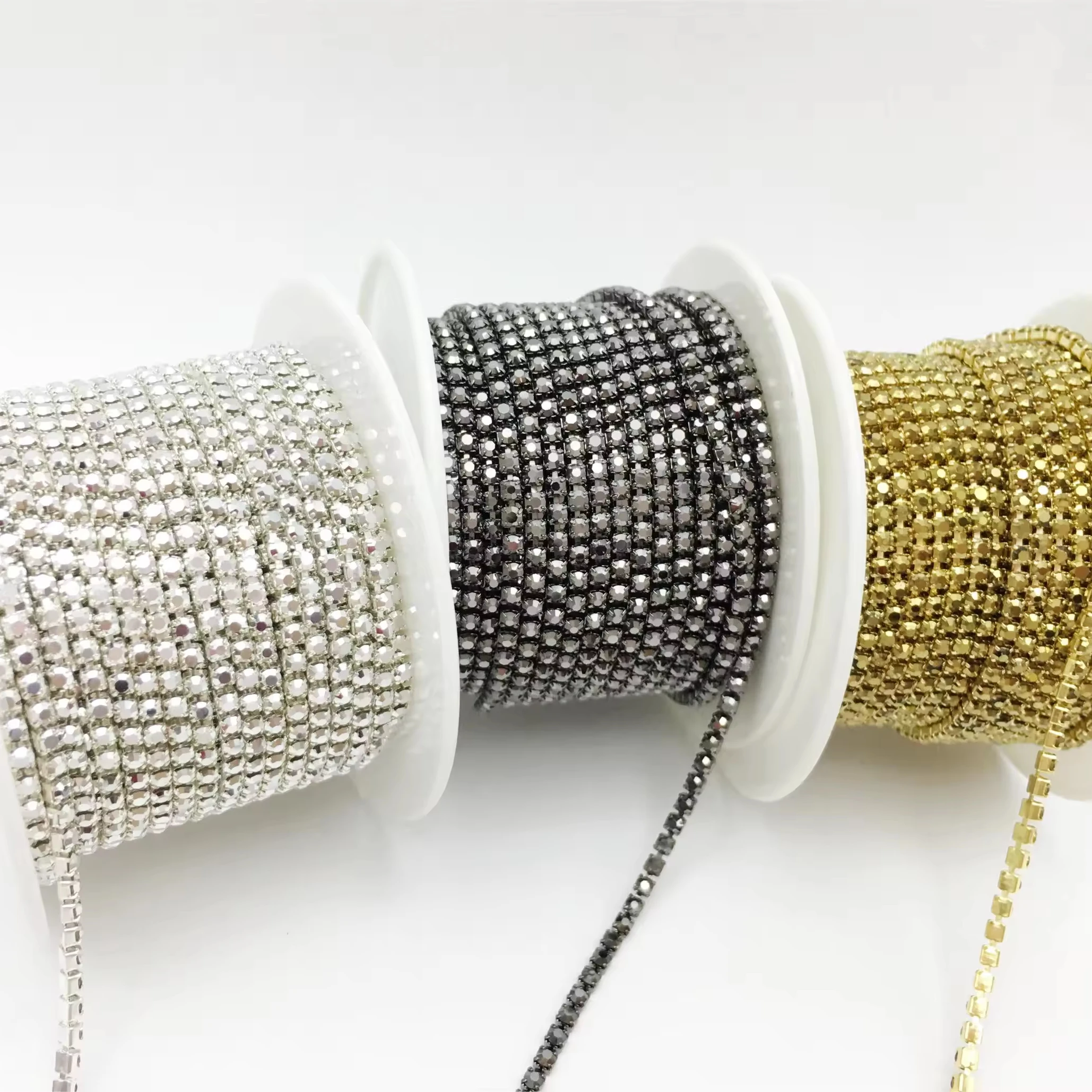 DIY Jewelry Clothing Accessories SS6 Chain Claw Shoe Bags with Motif Rhinestones Spot Wholesale of Patterned Metal Material