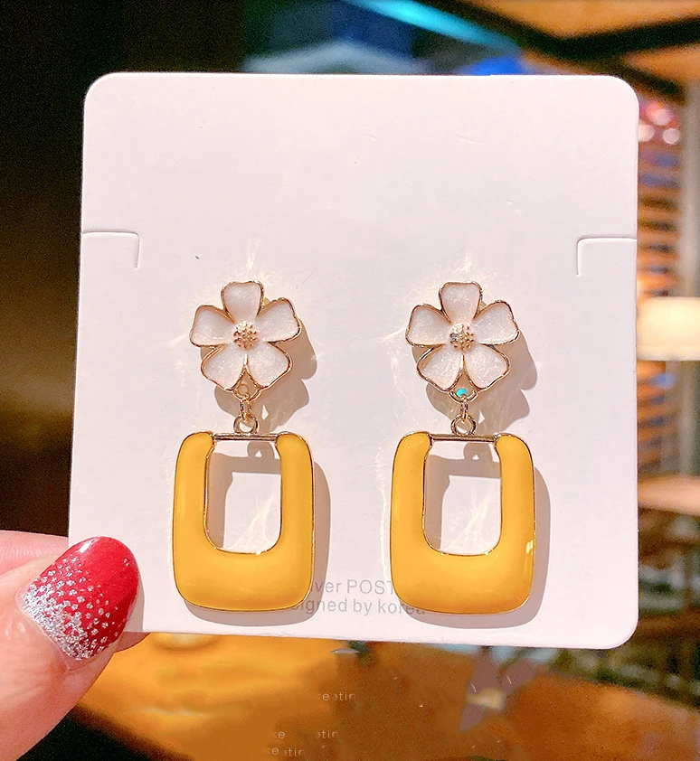 

Spring 2021 Fashion jewelry wholesale cheap factory price yellow enamel metal square earring girls korean stud cute earrings, Many colors fyi