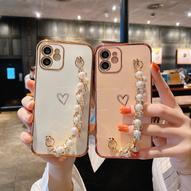 

For iPhone 11 12 Pro Max Cases Pearl Chain Wrist Bracelet Plating Luxury Phone Case For iPhone XR XS Max 7 8 Plus X Bumper Cover
