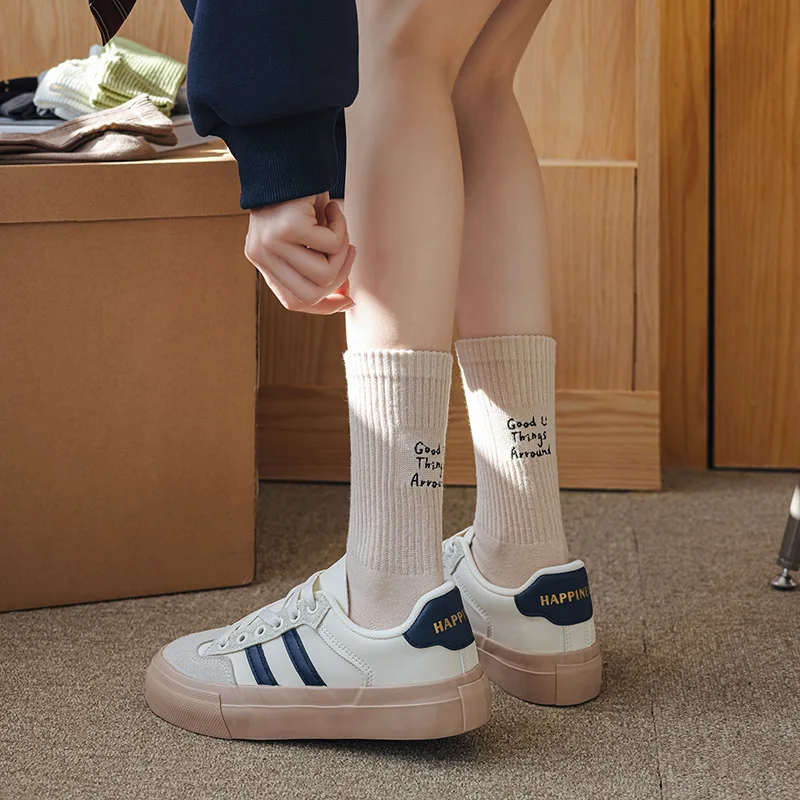 Pure Cotton KR School Style Embroidered Socks for Women and Girls Daily Use Fashion Letter Pattern with Cuff Logo