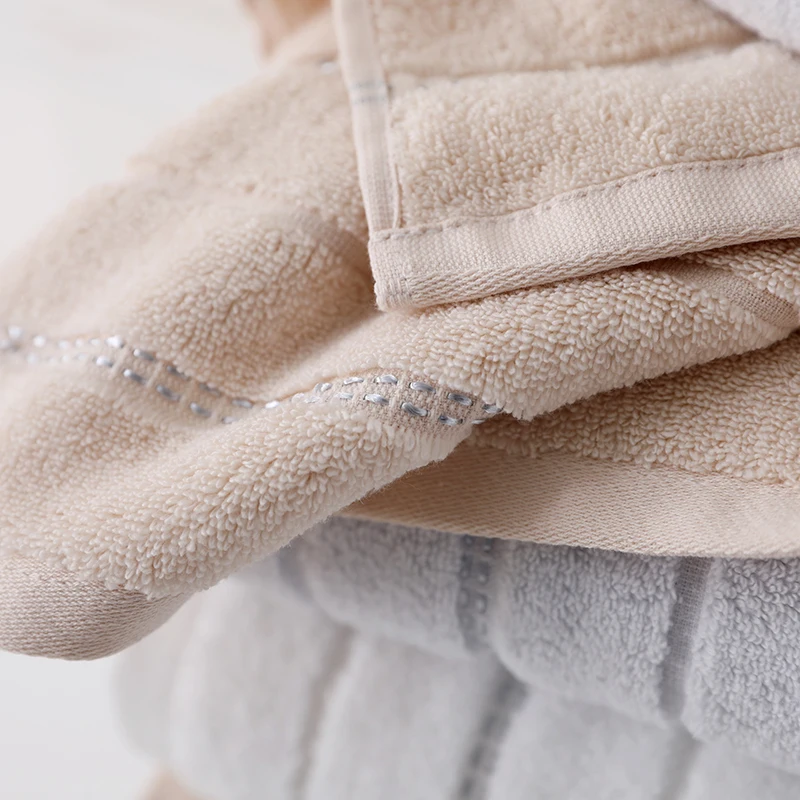 Utopia Towels Towel Set, 1 Bath Towels, 2 Hand Towels Soft Cotton Highly Absorbent Towels