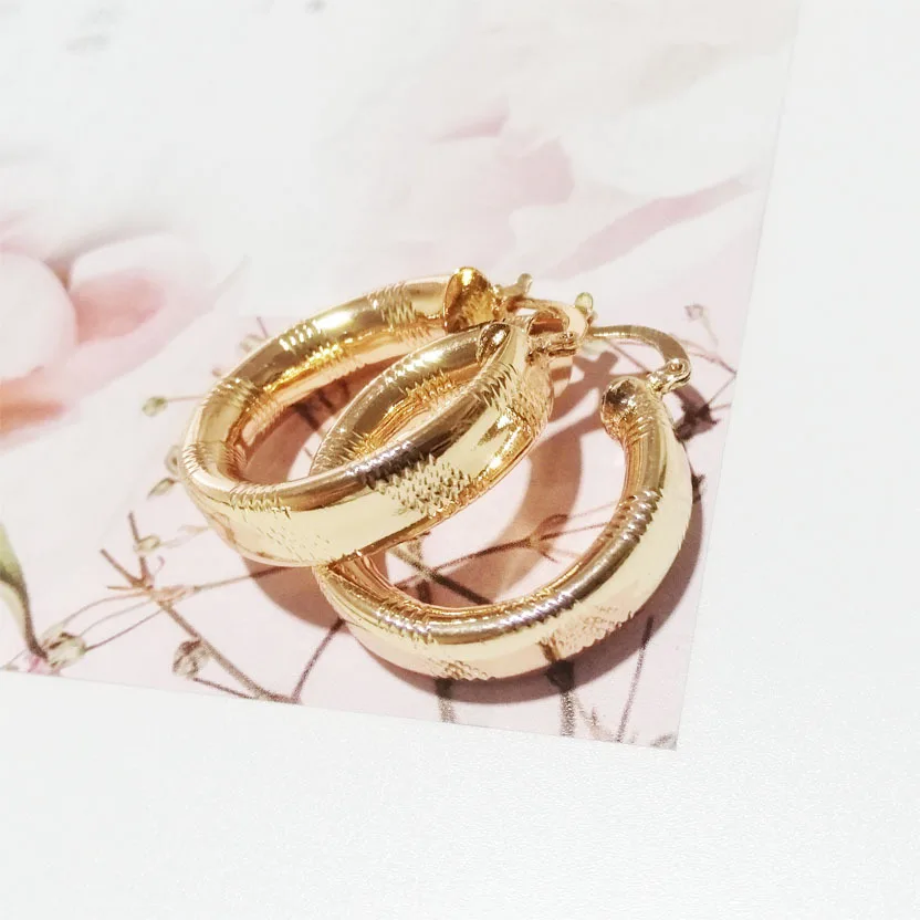 

30-70mm Classic Shiny Polished Gold Paste Round Hoop Earrings Minimalist Wide Chunky Alloy Tube Earrings