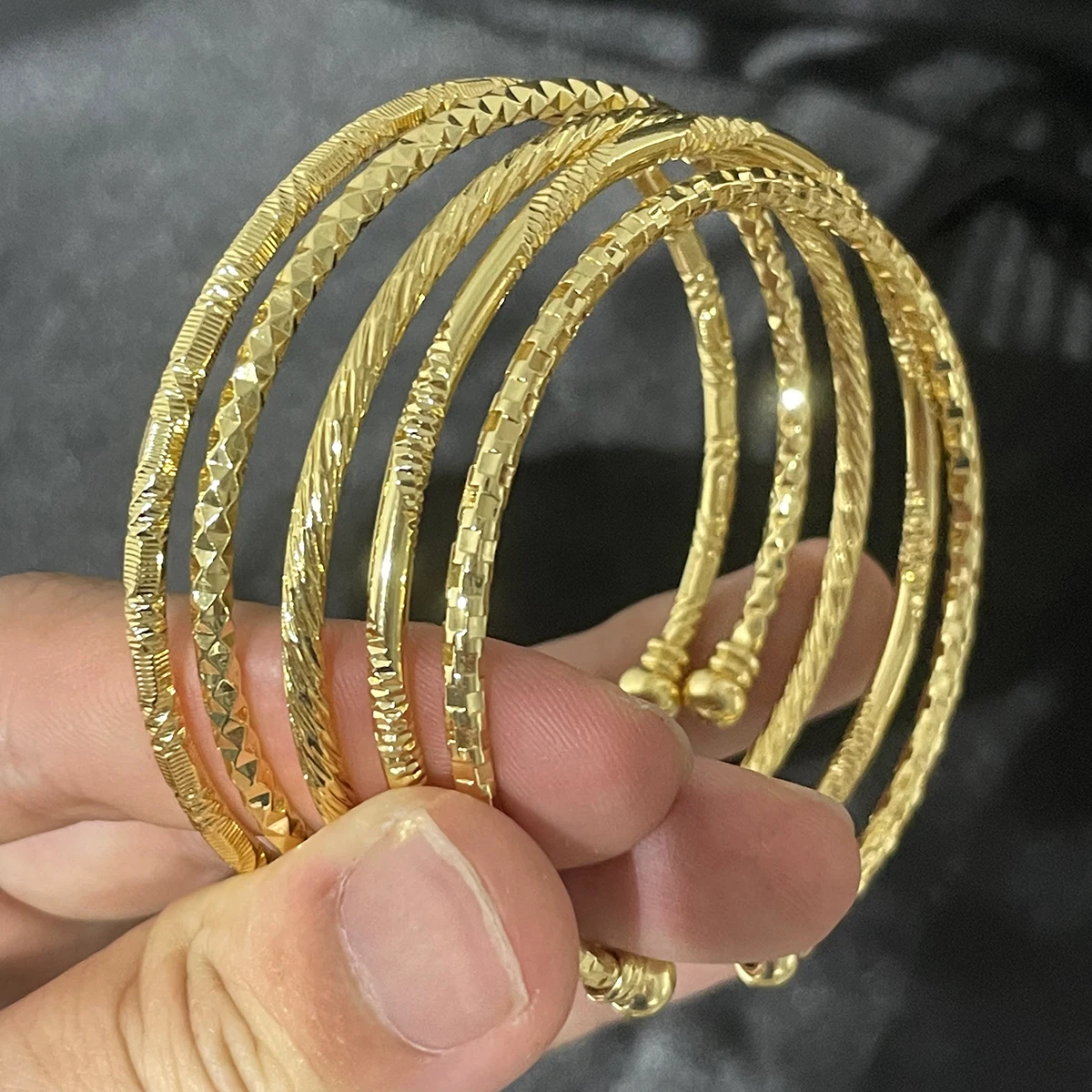 

Wholesale bangles Dubai Gold Plated Bangles Indian Wedding women Bangles with discount price