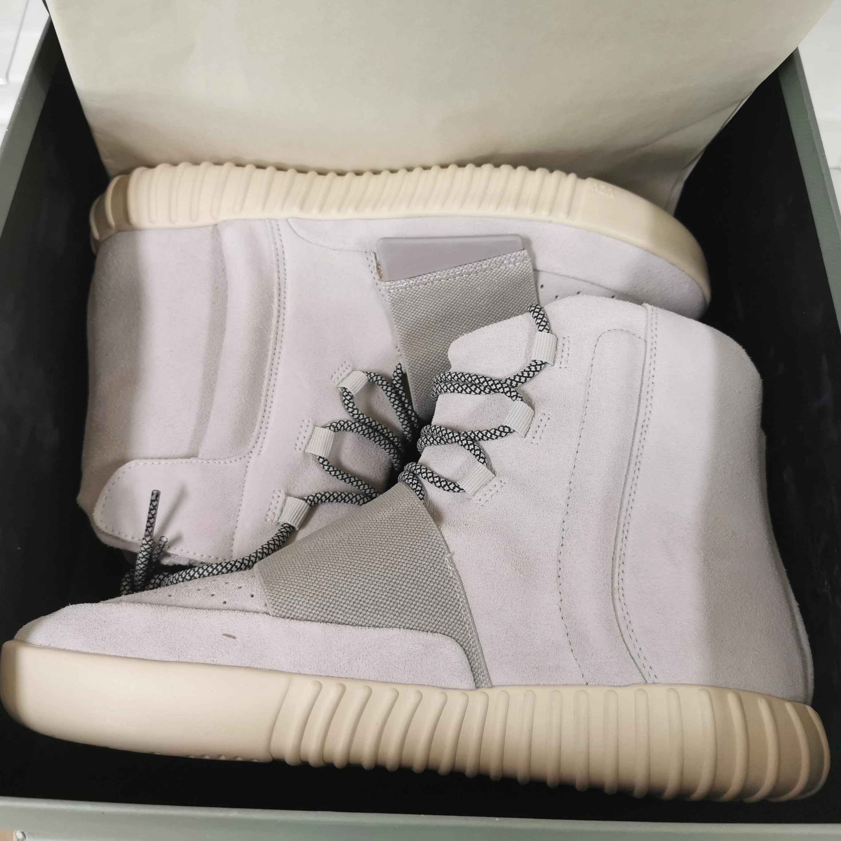 

With Boxes Yeezy High Top OG Casual Shoes Big Size 750 Brand Design Walking Sport Sneakers From Factory