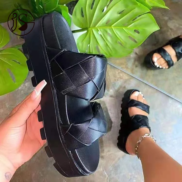 

Fashion 2021 style thick soles outside wear slippers Double belt PU lady slippers Cheap and comfy women drag, Picture