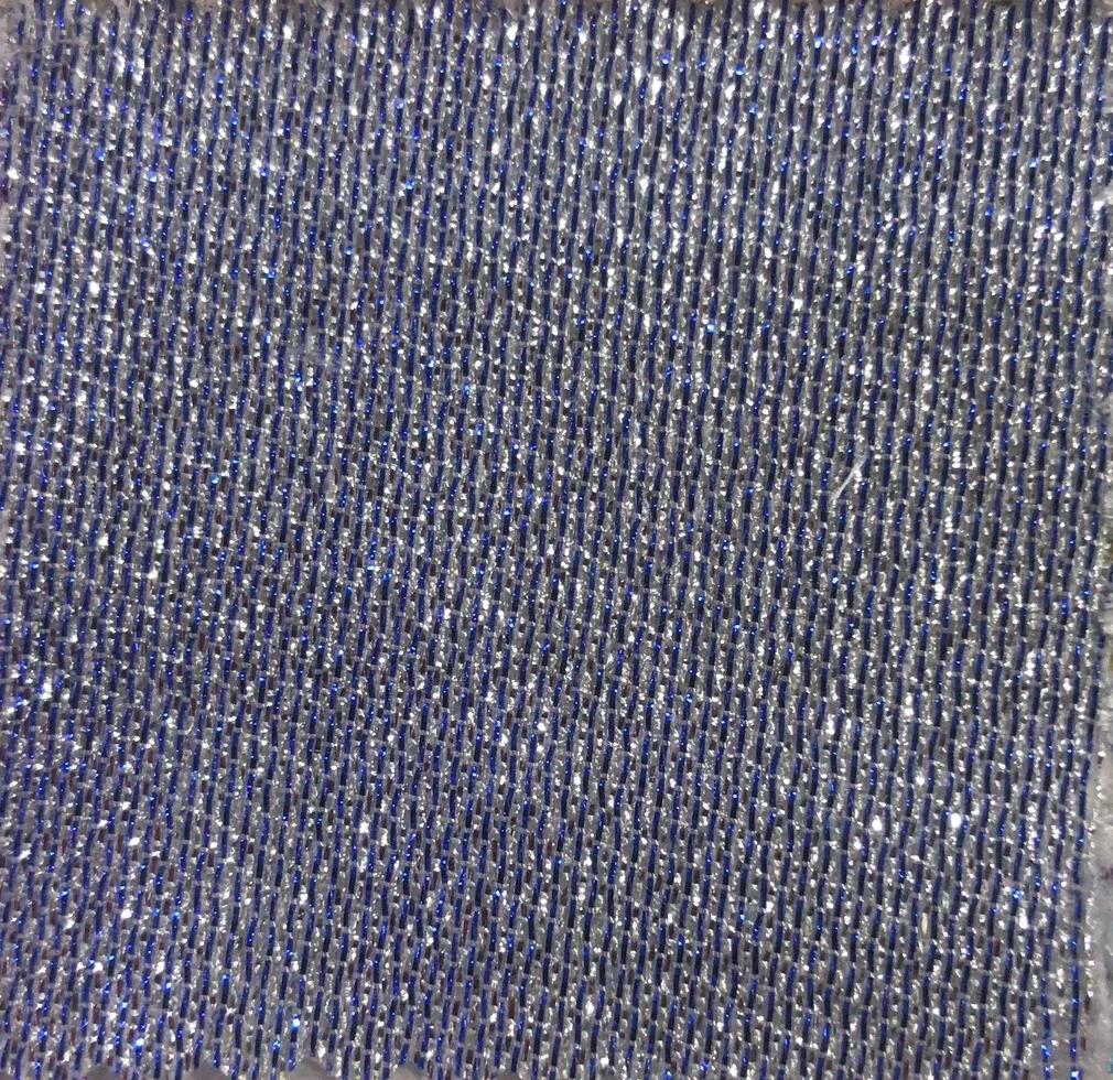 针织纺织品与闪光闪亮面料两色调和颜色变化的装饰品,鞋,袋子和皮带