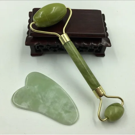 

private label authentic jade roller and gua sha set for face beauty