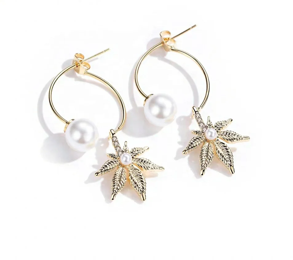 

Eico 2019 Woman's Europe and America Style Crystal Maple leaf Pendent Hoop Earrings Women For Party Stud pearl Earrings