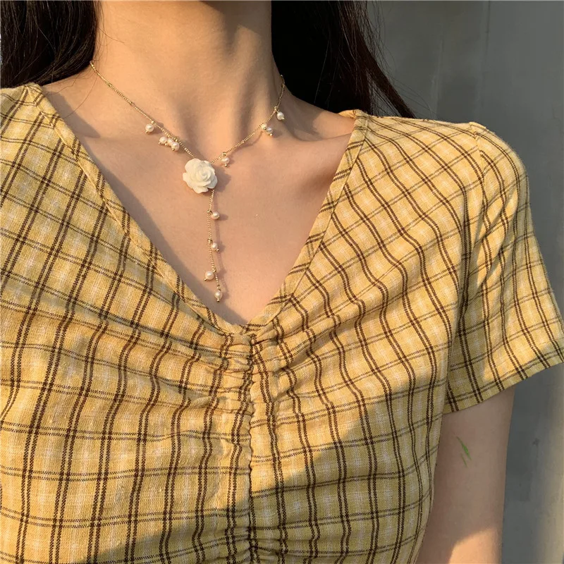 

Luxury Style High Design Flower Pearl Long Pendant Women Choker Necklace, 1 colors