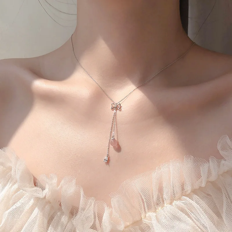 

New silver bowknot strawberry quartz crystal pendant necklace for women with diamond zircon fashion gemstone jewelry