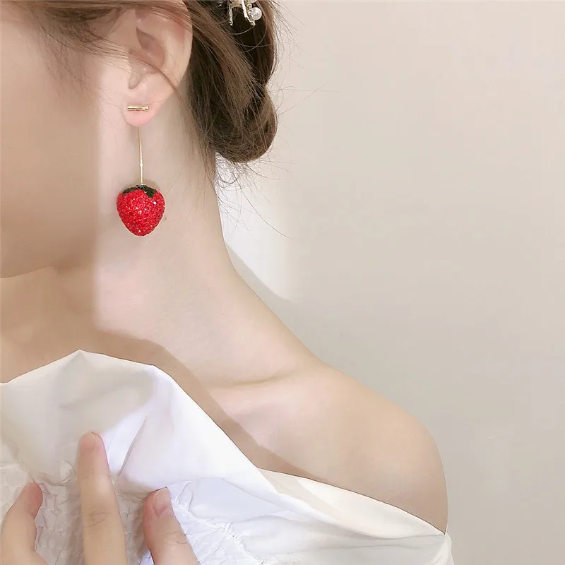 

Hot Sale Fashion Red Diamond Pendant Earrings Simple Korean Earrings Sweet Fruits Strawberry Earrings for Women Girls