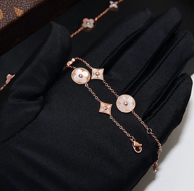 

Newest Design Elegant Four Leaf Clover Girl Bracelet bsl Rose Gold Plated