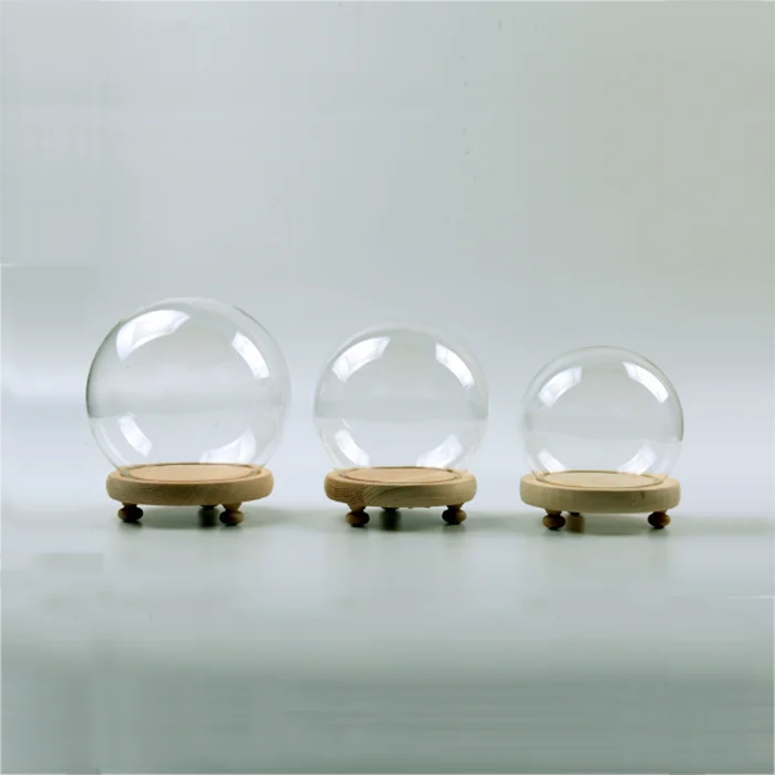 
15*15cm Round clear glass dome with wood base 