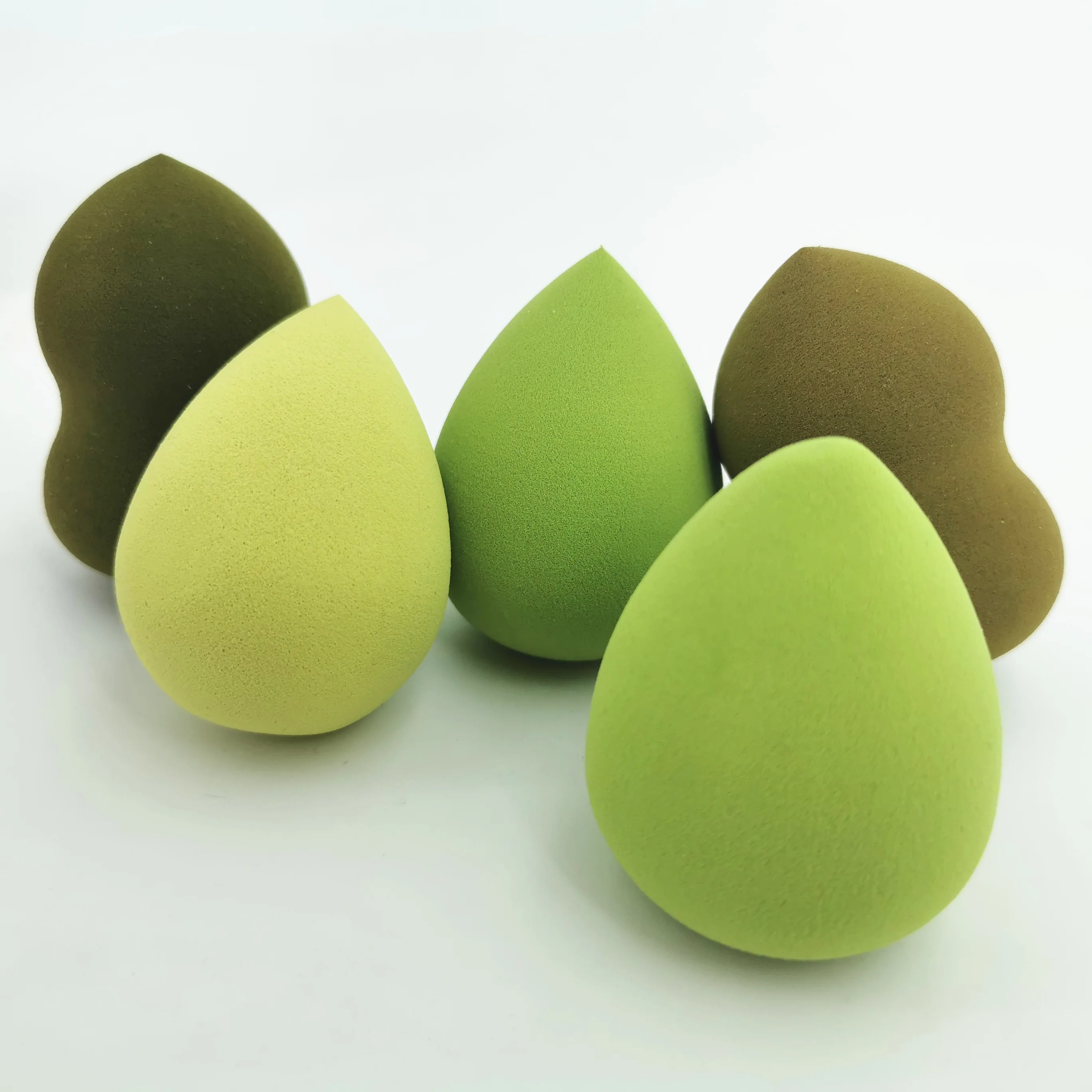 

New eco friendly sponge wholesale puff disposable soft makeup sponge, Multiple colors