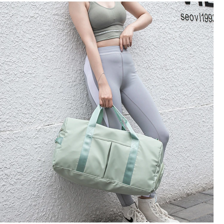 

2021 customized logo large capacity colorful duffle bags gym women waterproof sports travel bag, 13 colors