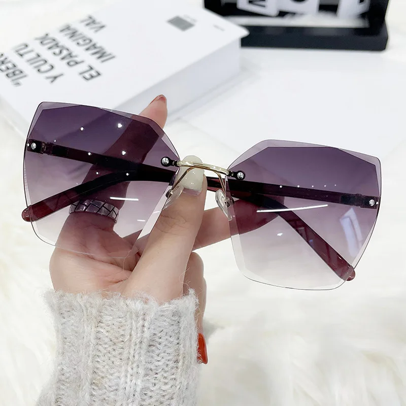 

2022 New design fashion trendy brimless polygon luxury sunglasses for women